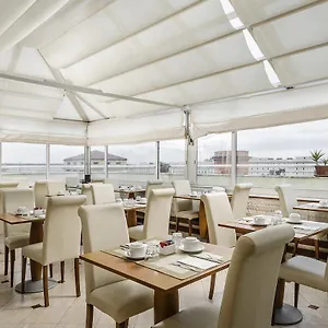Exe Domus Aurea Hotell